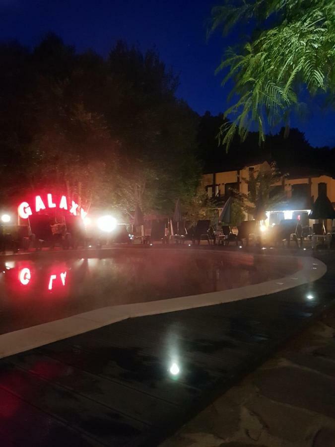 Galaxy Hotel شيفليك المظهر الخارجي الصورة